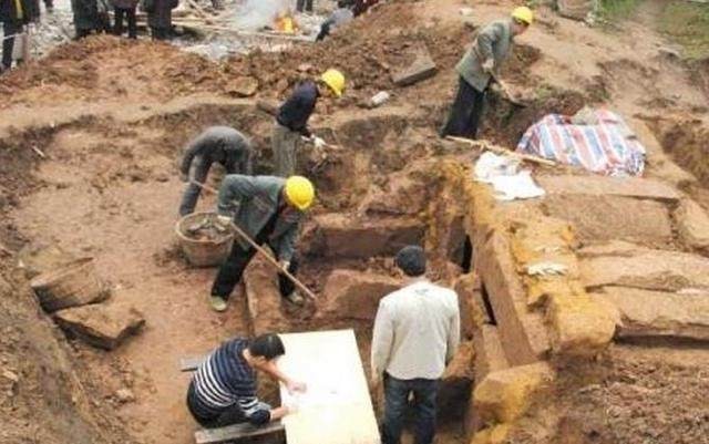 陪葬品|墓门大开数百年,竟没有一件宝物被盗,原因让人瞠目结舌