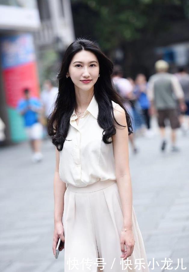 玄色|姐姐为啥这么不爱笑?难道要证明自己很有距离感?冷若冰霜的感觉