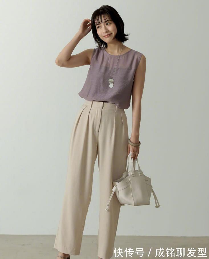 大地色|人手一件的“小背心”,这样搭配凉爽又时尚,轻松穿出成熟魅力
