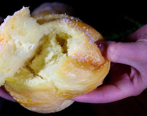 烤箱|家里没有菜了,跟我学做面包,不用烤箱不揉手套膜,保证一次成功