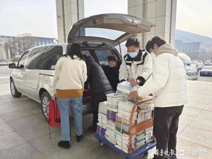 联想集团|1000册图书抵达济南钢城，即将送到“希望小屋”孩子手中