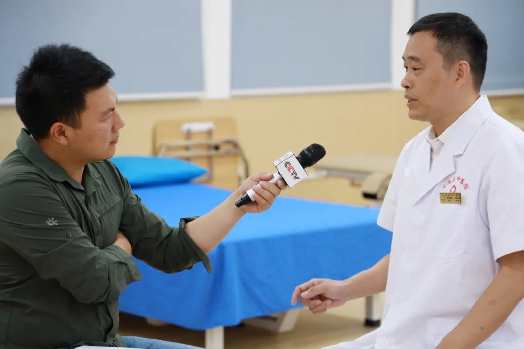 中医|李朝晖院长：以中医为引领，现代医学为支撑，走中西医并重的发展之路