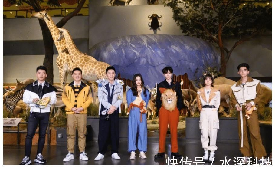 节目|郑恺苗苗刚撒完狗粮,沙溢又带俩儿子上跑男,谁知身材更引人注目