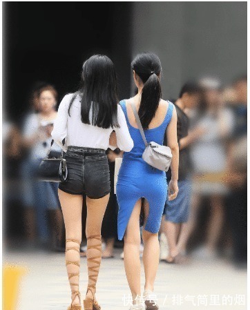 贵妇 穿着大胆上街的贵妇,怎么裙子被“撕”了个洞!