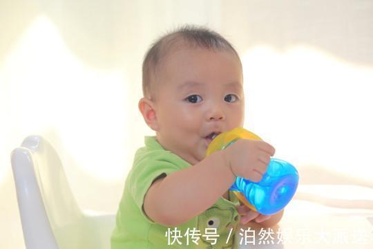 喝水|给孩子喝水有讲究,这三个时间点不要给孩子喝水,影响健康