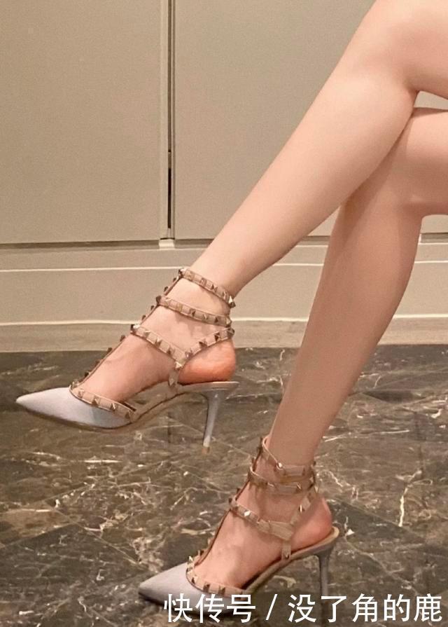 高跟鞋就是要好看!搭配网纱这两款,气质太突出