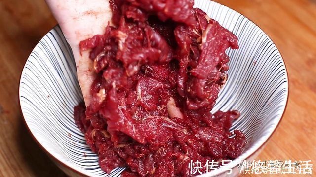 牛肉|炒牛肉时，切记不要放盐和料酒腌制，教你正确方法，牛肉不老不柴