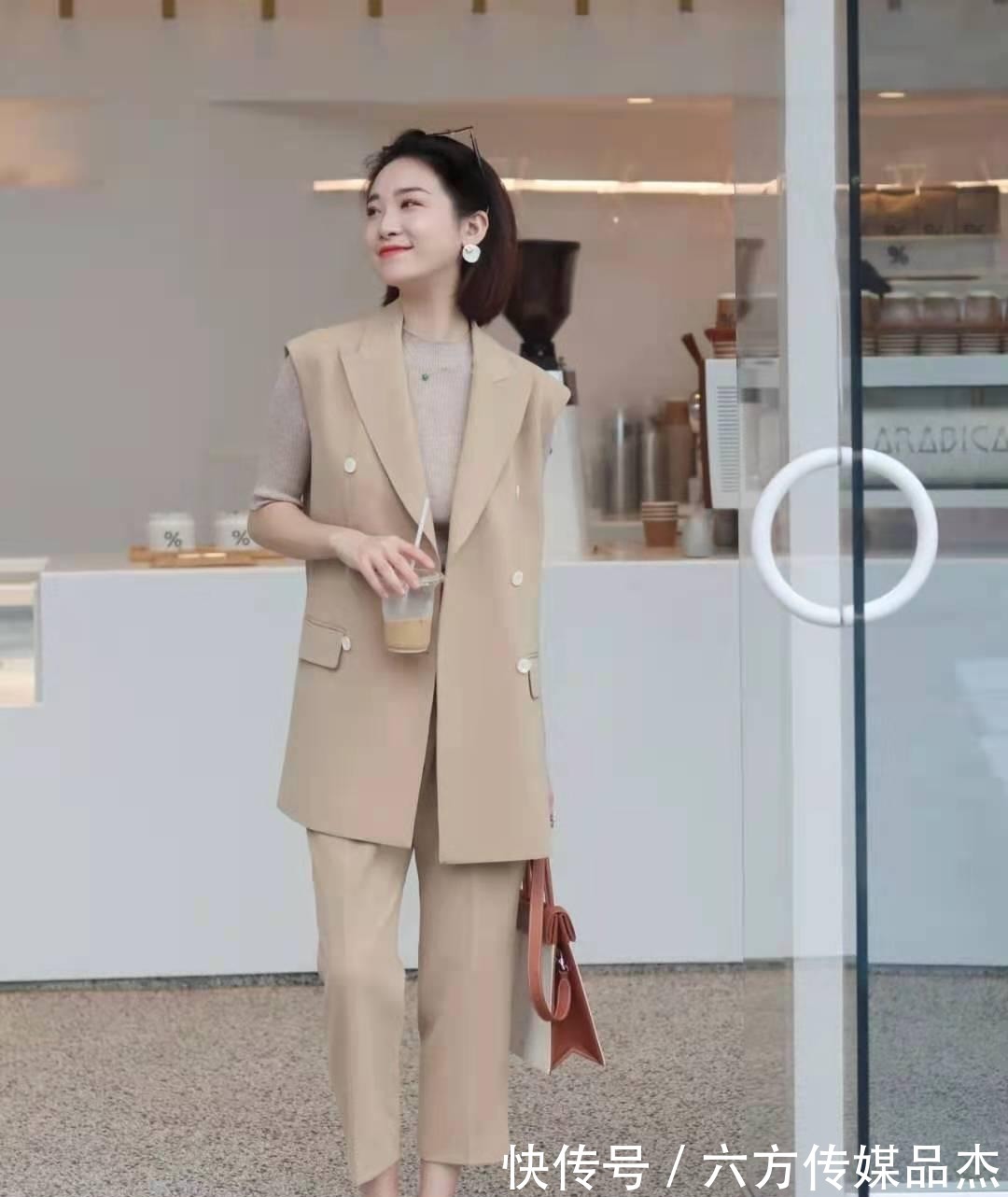 苏格兰格纹|2021早秋气质女人的时尚穿搭