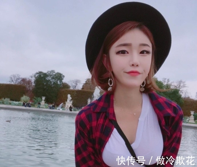 樱桃小嘴|街拍:短发女神,樱桃小嘴,很美丽!