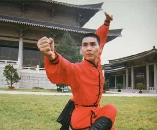 神州第一刀|他是洪金宝唯一请不动的人,功夫比肩李连杰,却甘为国家放弃名利