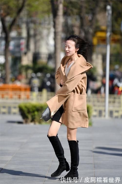 时尚 风衣搭配长靴,总是能搭配,出一点小资的味道!