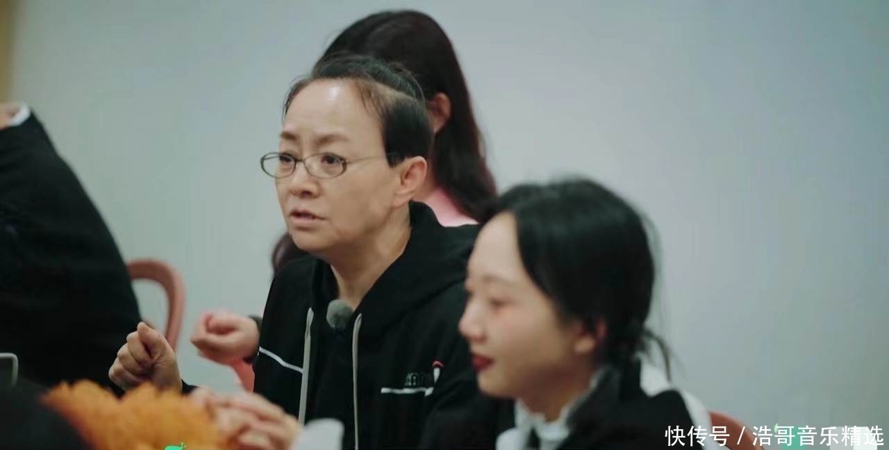 口碑|看了宋丹丹“尴尬社交”才知道,她口碑翻车不冤