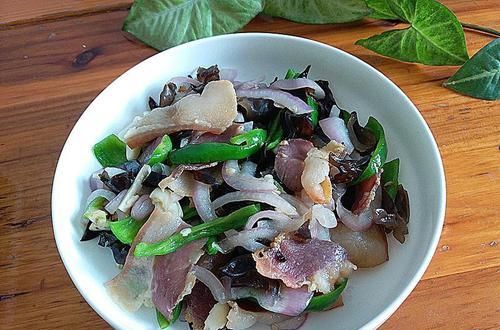  搭配|4种食材搭配一起吃，有荤有素营养又好吃，简单一炒香极了