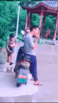 |搞笑GIF:刚娶回来的媳妇儿 衣服还没换就暴露了