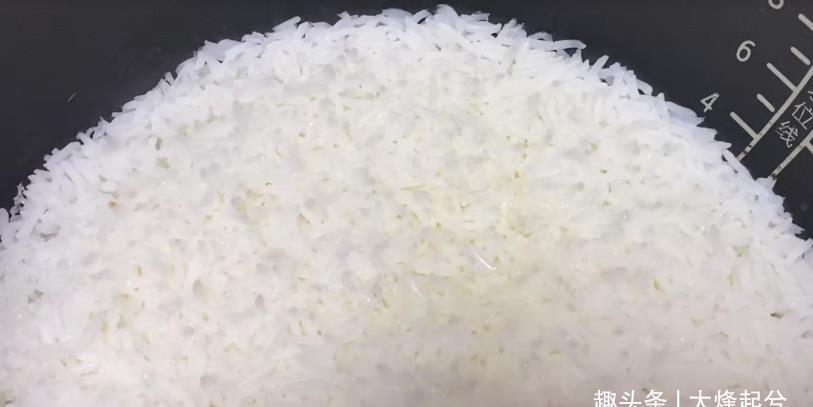 米饭|煮饭别再用老一套了，多加一步，煮出来的米饭好吃又松软