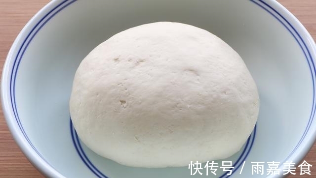 早餐不知道吃什么?试试特色千层饼,柔软多层,好吃还补钙!