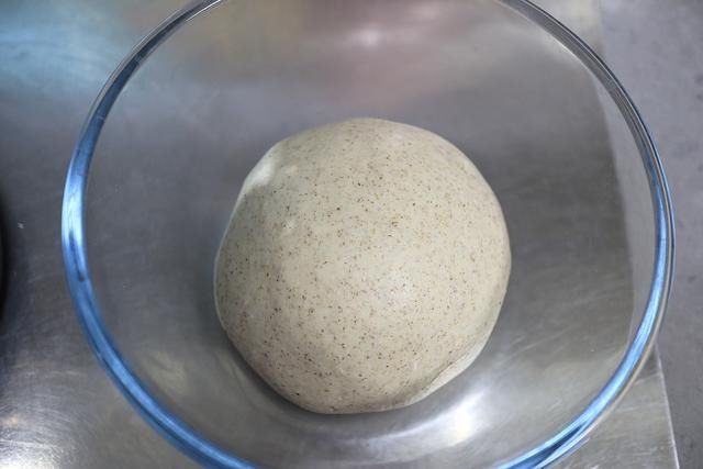 用波兰种做的黑全麦吐司,放3天都柔软,越吃越香,真材实料