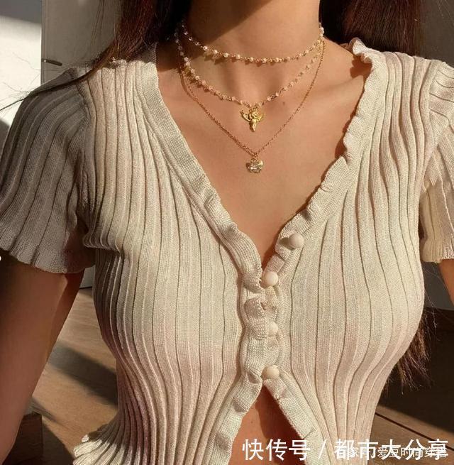 是时候穿毛衣了！这7款时髦又好看，买就对了