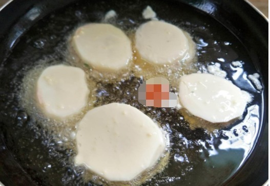 这才是土豆最好吃的做法,教你一招,外酥里嫩,又香又脆又好吃!