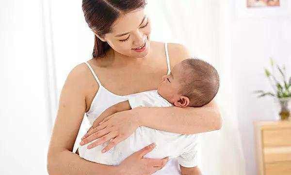 发育|哄宝宝睡觉是门技术活,三大哄睡方式容易伤到孩子,不要再用了