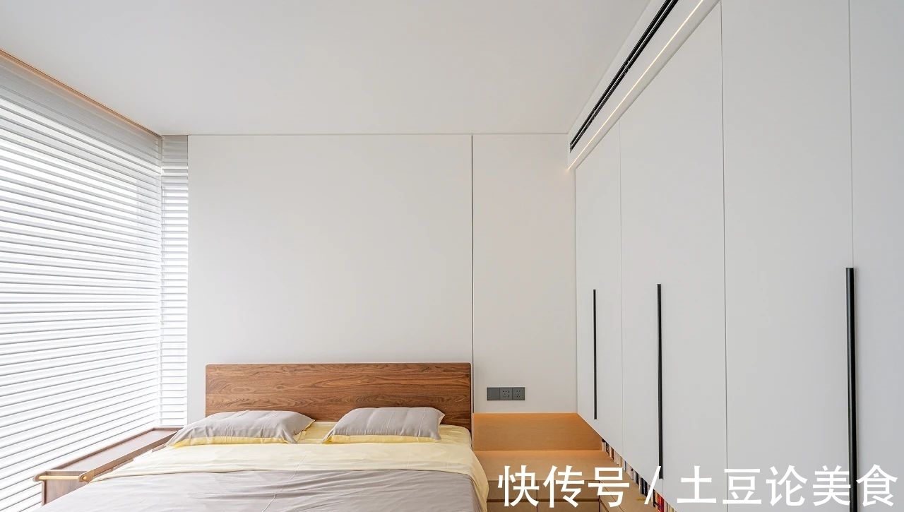 浅灰色|75㎡ 两居室，超多储物空间好看又实用，又充满高级感的生活空间~