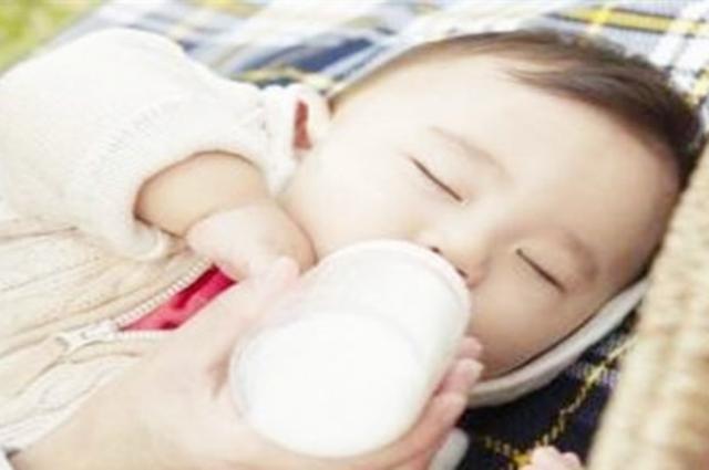 小魏|爷爷叫魏炎爸爸叫魏寒,奶奶给孙子取的名,让孩子天天被老师点名