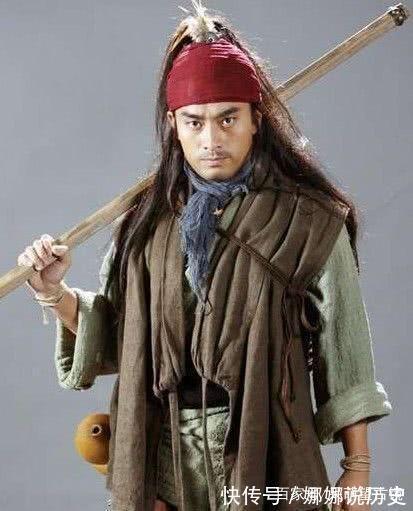 林冲|梁山中谁最能打贴身肉搏战,不是卢俊义公孙胜鲁智深林冲关胜武松