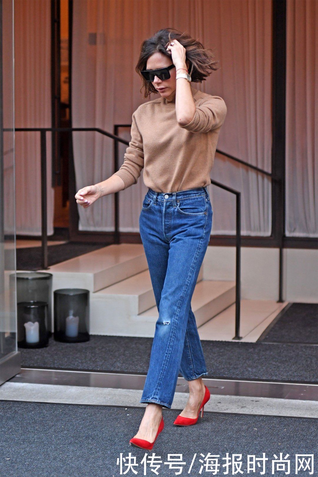  色牛仔裤|教你美｜毛衣+牛仔裤，还是基本款才好看