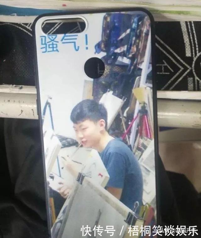 秀一|在某宝找了个买家定制，收到货后气到我当场去世