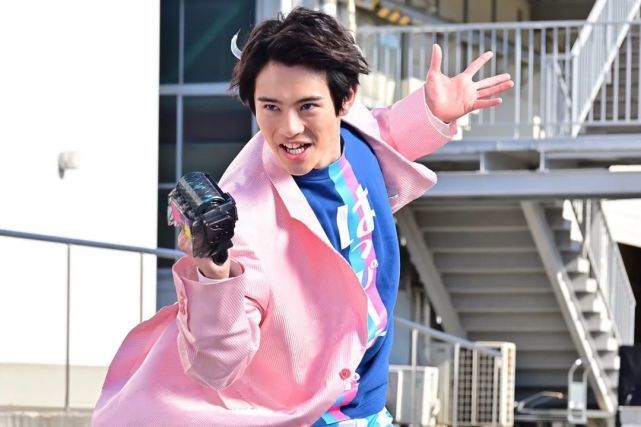 一辉|假面骑士Revice第25话文字预告来袭,五十岚家秘密浮出水面