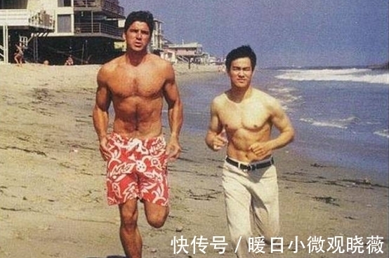 黄泽民|黄泽民挑战李小龙3分钟败北,怀孕8个月的妻子说:不是一个级别