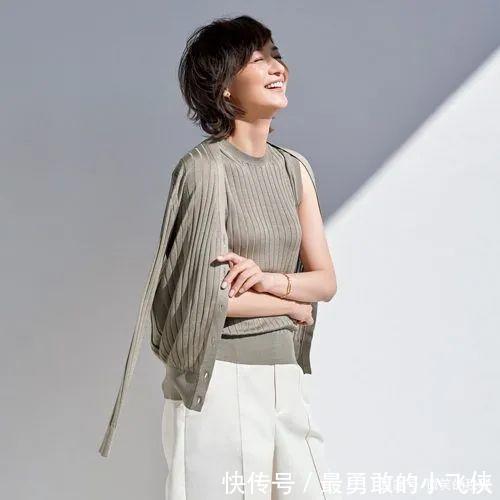 谁说50岁就是奶奶这位51岁博主的减龄搭配,得体优雅、照搬简单