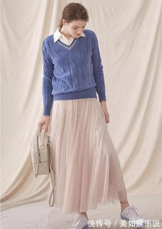 下半身|毛衣+半裙,这才是40岁+女性的时髦穿搭!优雅又气质