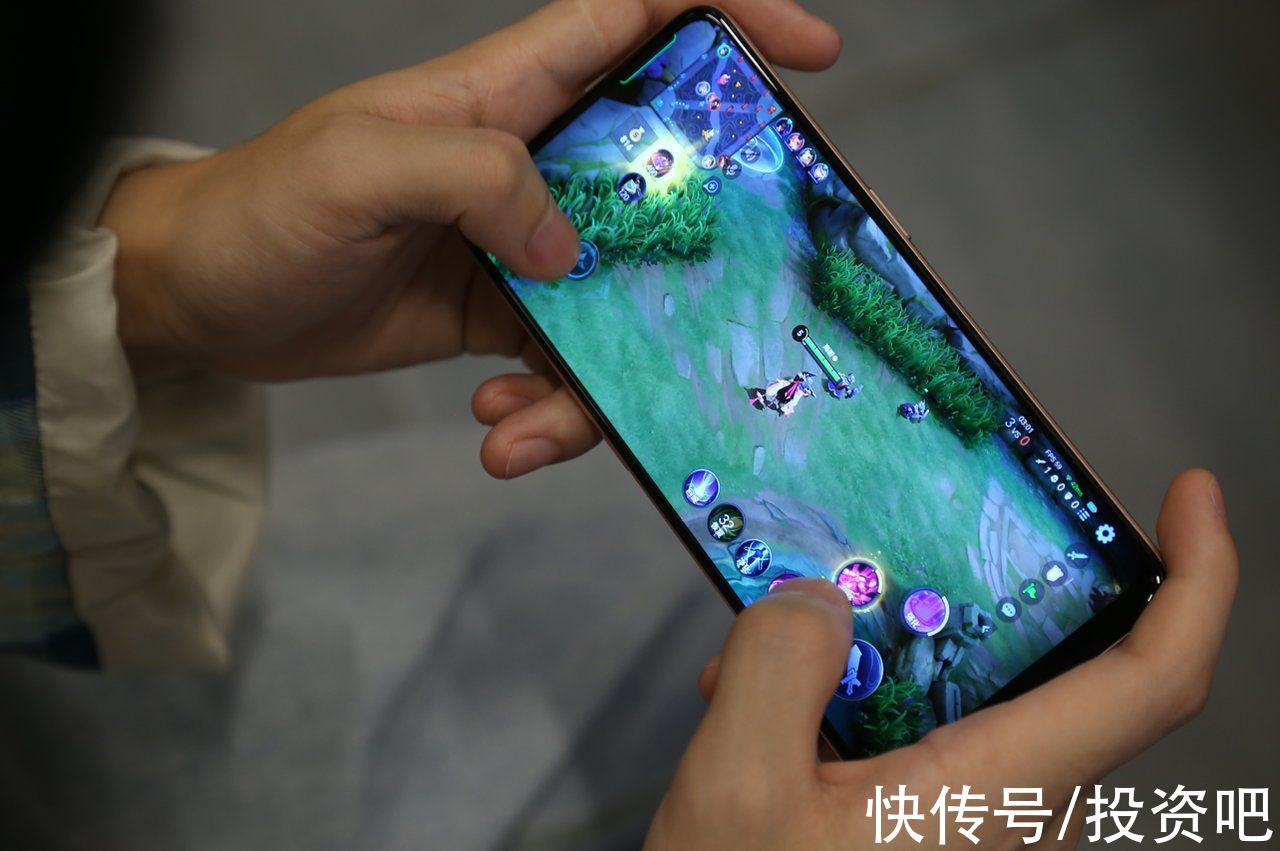 oppo|便宜没好货已成过去时！将5G手机拉下高位，OPPO A96玩转顶级设计