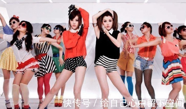 一步之遙|從一線歌星,淪落到《我是歌手》觀眾席,網友自找的