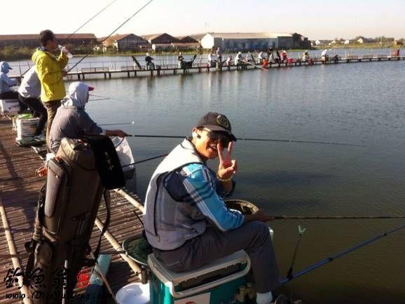 鱼塘里投放了樟脑丸,鱼不开口怎么办