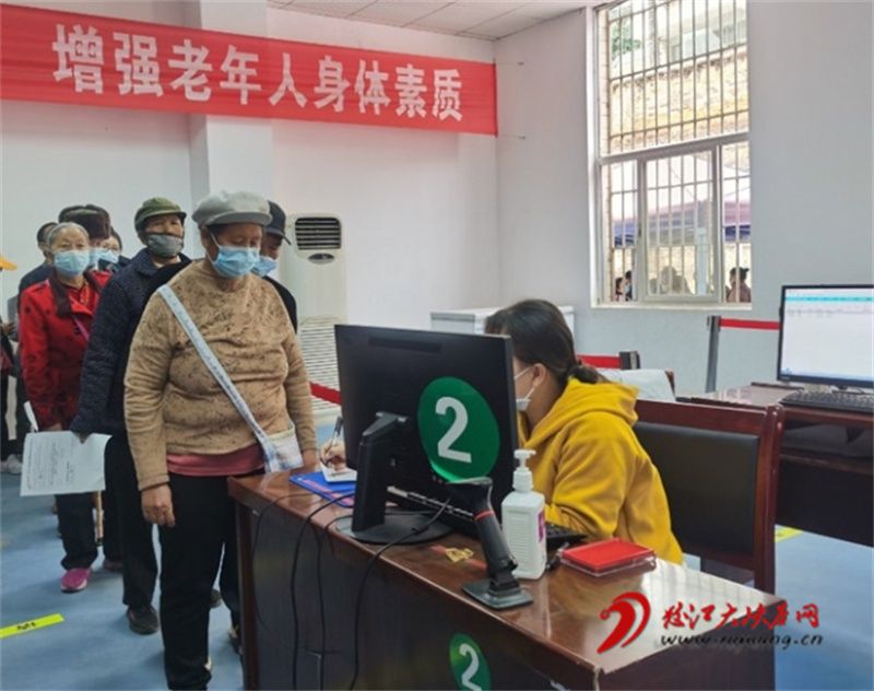 老年人|探访加强针接种点：怒江州老年人接种意愿明显增强