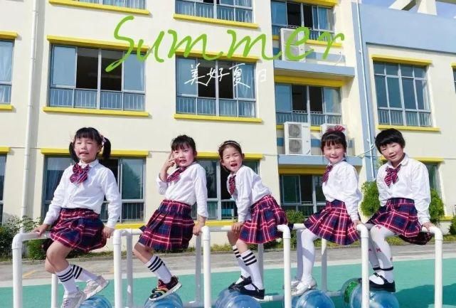 创意|恰同学少年！沪16区幼儿园、中小学创意毕业照来了