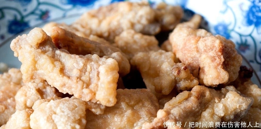 酥肉好吃上浆很重要，面粉和淀粉哪种好，挑对了香脆又好吃