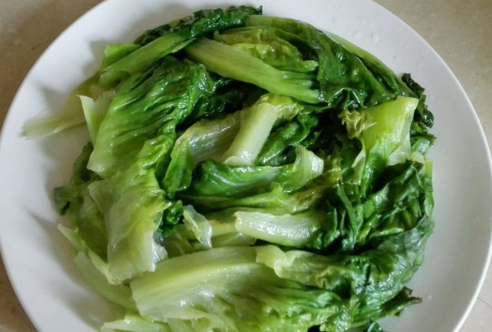 做蚝油生菜,直接下锅炒就错了!大厨教你做,鲜嫩爽口,原汁原味