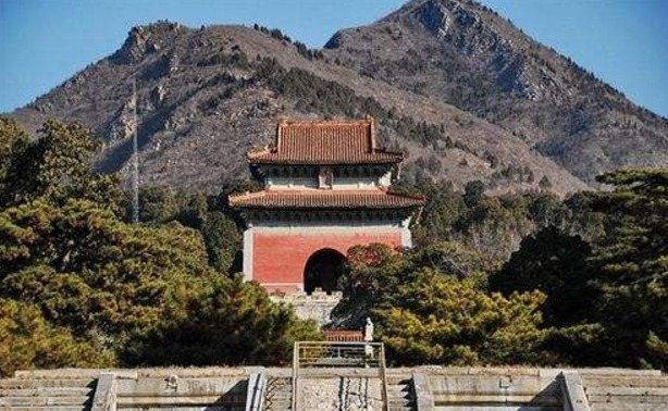 陵挖掘工作|郭沫若挖了明定陵,为何又要挖武则天墓?老梁的说法,值得借鉴