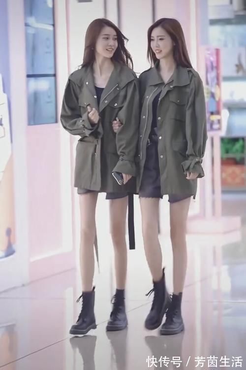 身材高挑|双胞胎穿同款军绿色风衣,潮流感满分不说,还贼酷