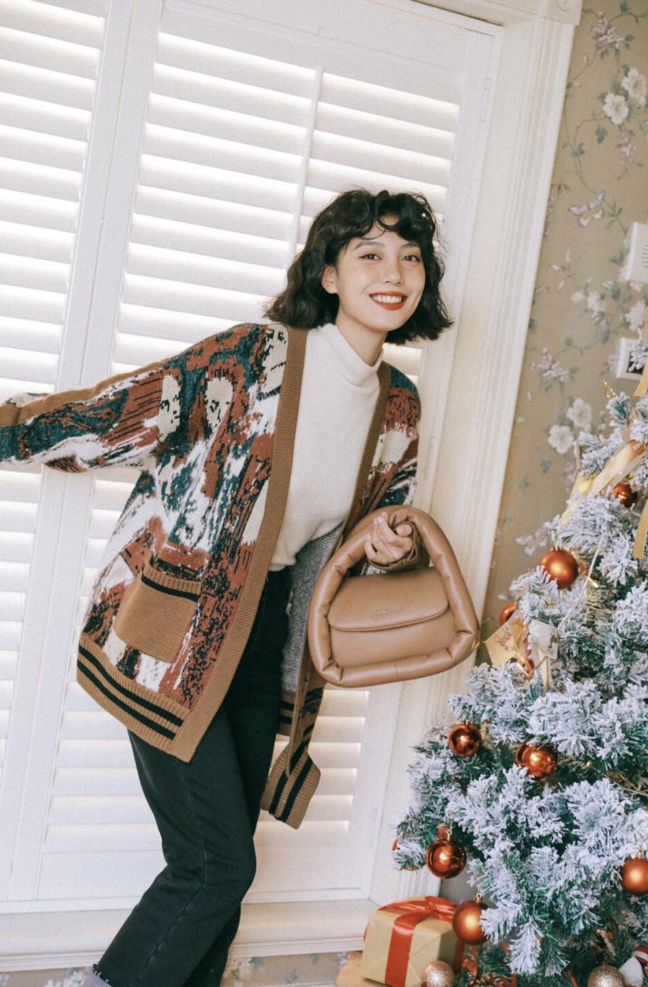 开衫 女人再不会打扮也别配“紧身衣”,毛衣才是最优雅,实用性极强