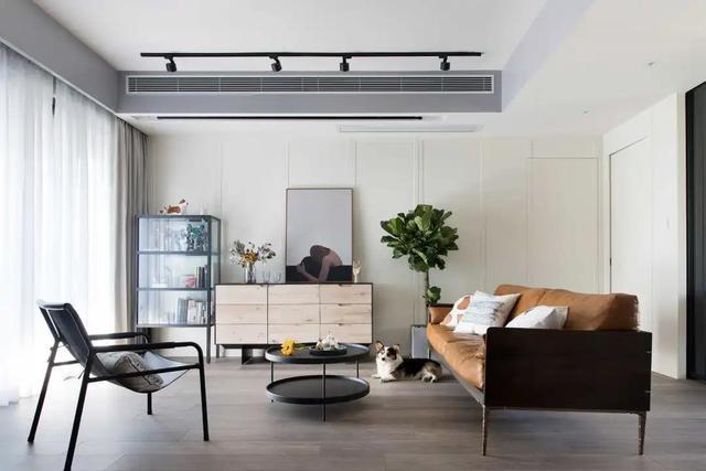 黄铜色|她家130平的新房,满足了我对家的一切期待,全屋干净利落超有品