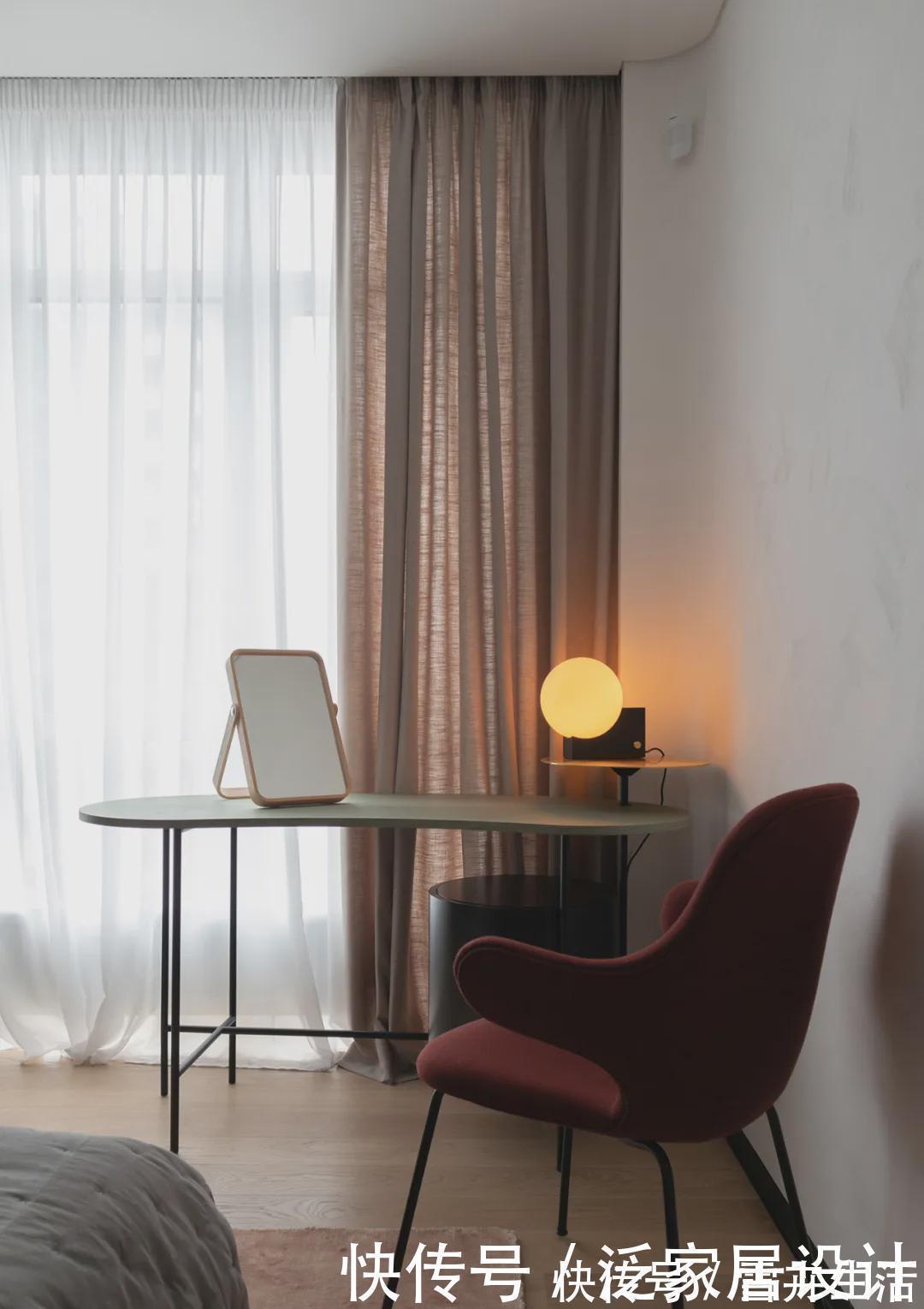 qiji这个100平米的双层住宅,将女性的坚强与柔美发挥的恰到好处!