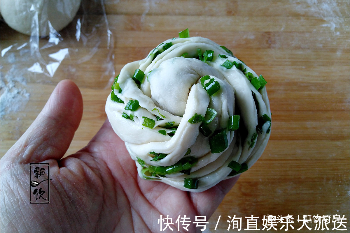 面食想要软,不能只放酵母,加它做,一捏成球一放成棉,凉了都软