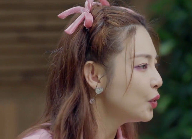 孟佳 徐峥刚宣布退出,孟佳张雨绮“合谋”撒开玩,万茜咧嘴,导演傻眼