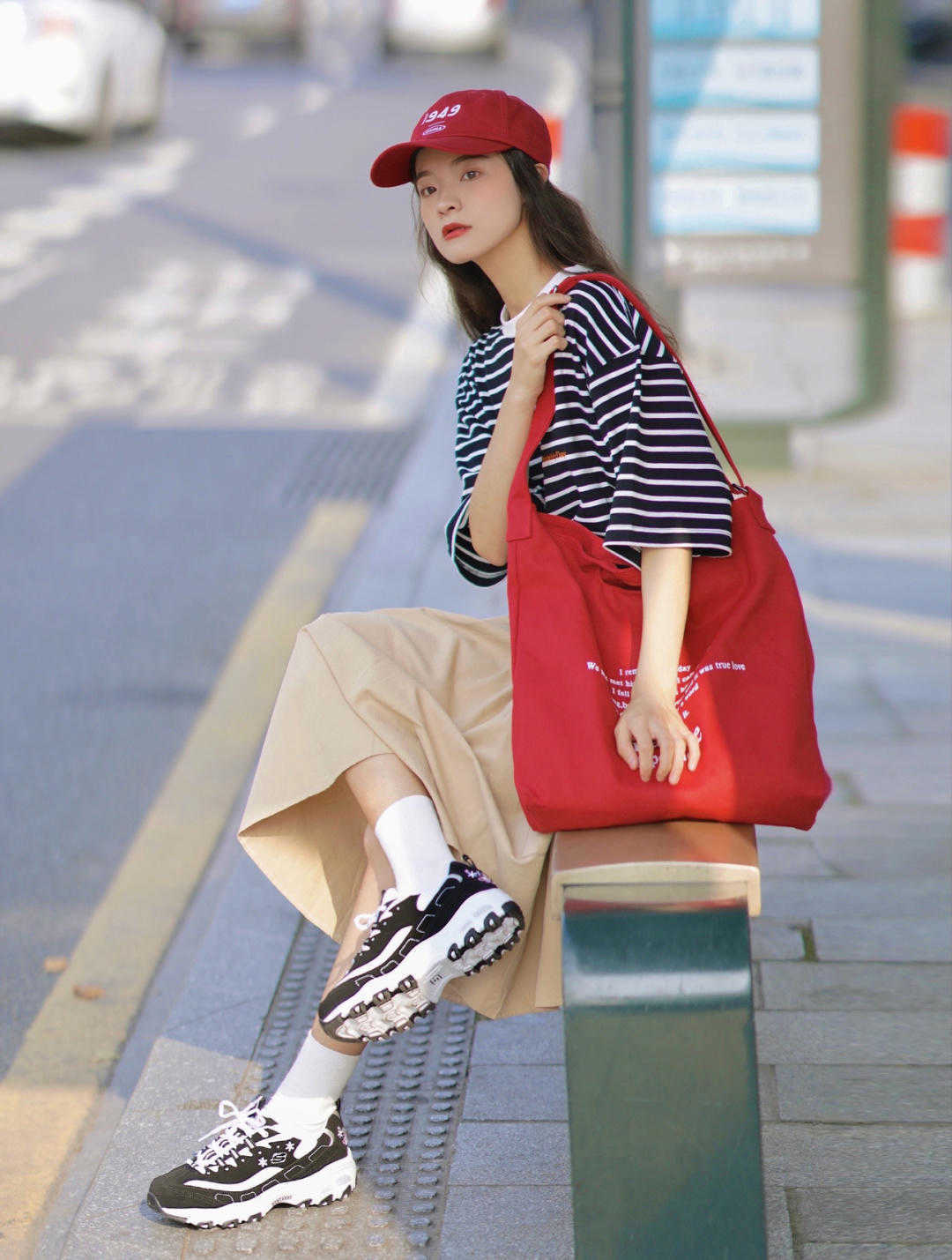 穿搭|时尚和大牌没啥关系,颜色搭配对了,依然能穿出高级感,漂亮大气