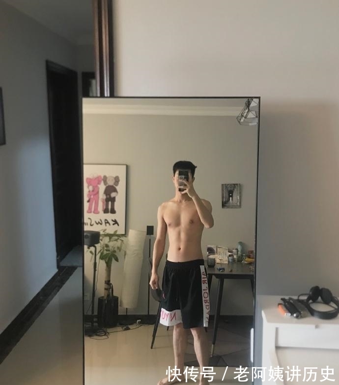 小哥哥|天蝎座大男孩,满身精肌的体育生,这样的肌肉小哥哥,痞帅可人!