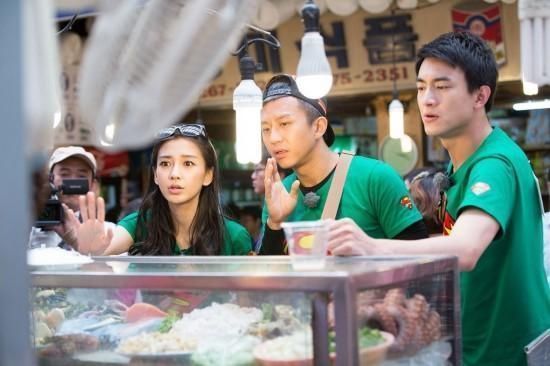 跑男 他上《跑男》很能忍烟瘾犯了狂灌牛奶被看穿最后只好无奈尬演